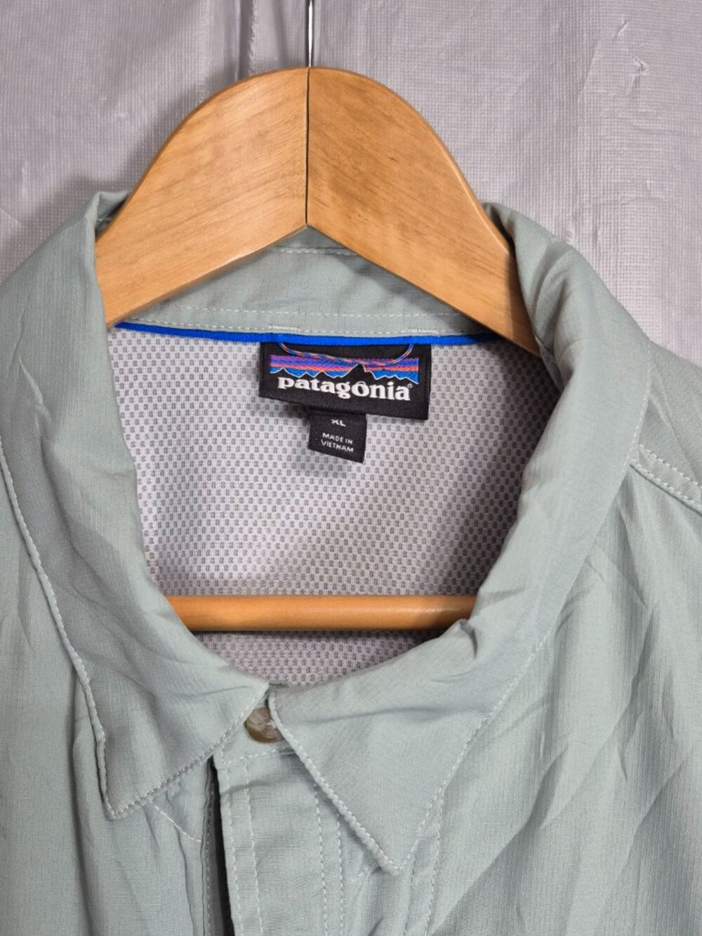 Patagonia Long-Sleeved Sol Patrol Button Up Shirt Light Green XL Fishing 0702 - Picture 3 of 10